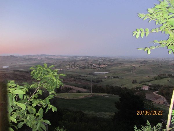 casa indipendente in vendita a Naro