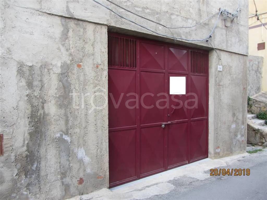 locale di sgombero in vendita a Naro