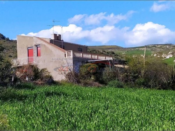 casa indipendente in vendita a Naro