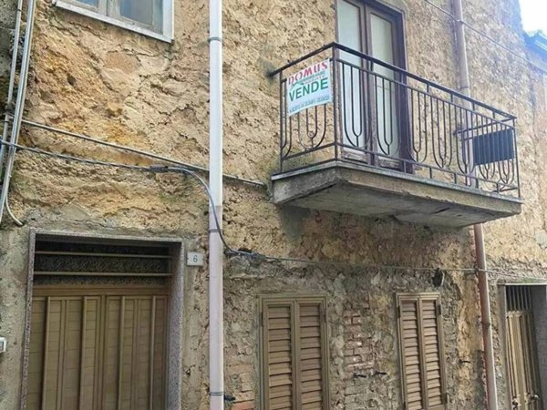 casa indipendente in vendita a Naro