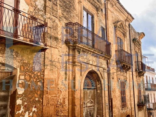 intera palazzina in vendita a Naro