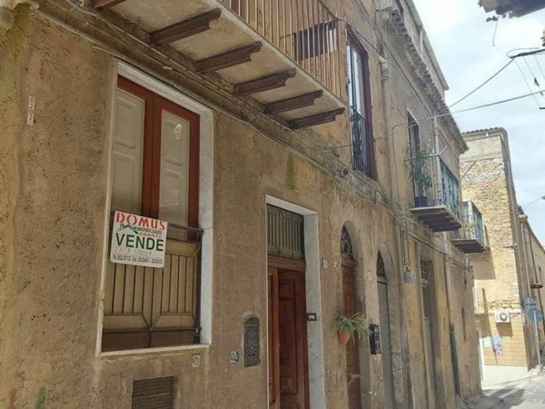 casa indipendente in vendita a Naro
