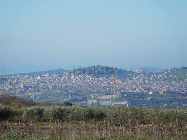 terreno edificabile in vendita a Naro