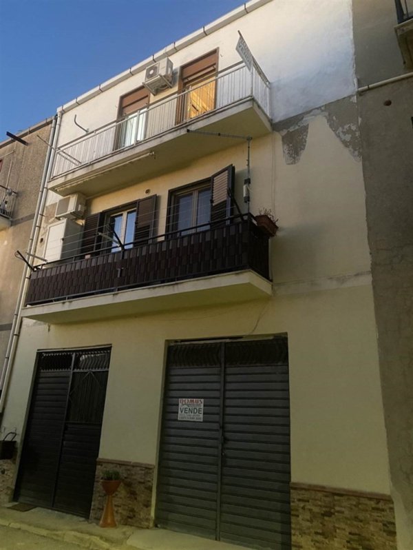 casa indipendente in vendita a Naro