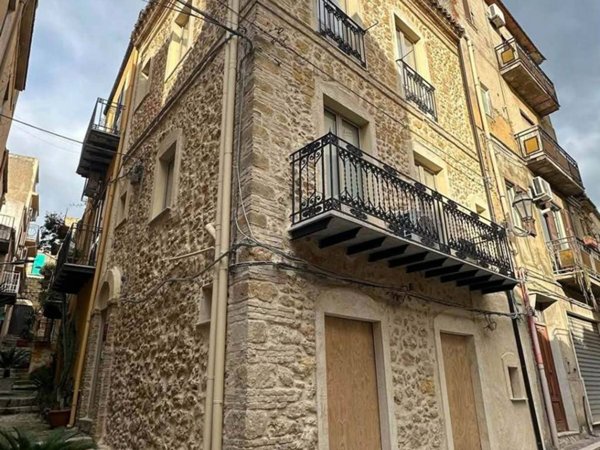 casa indipendente in vendita a Naro