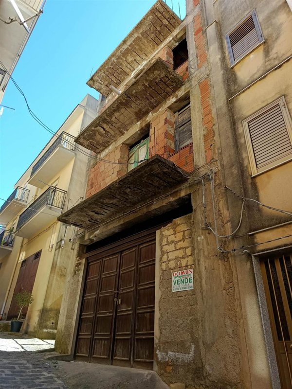 casa indipendente in vendita a Naro