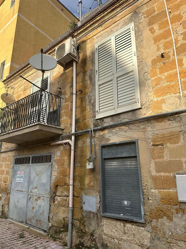 casa indipendente in vendita a Naro