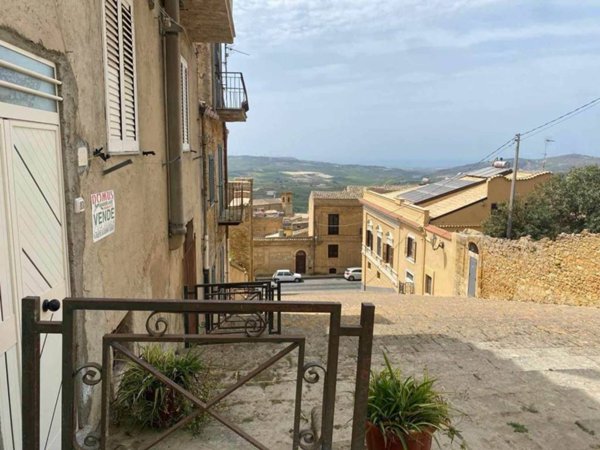 casa indipendente in vendita a Naro