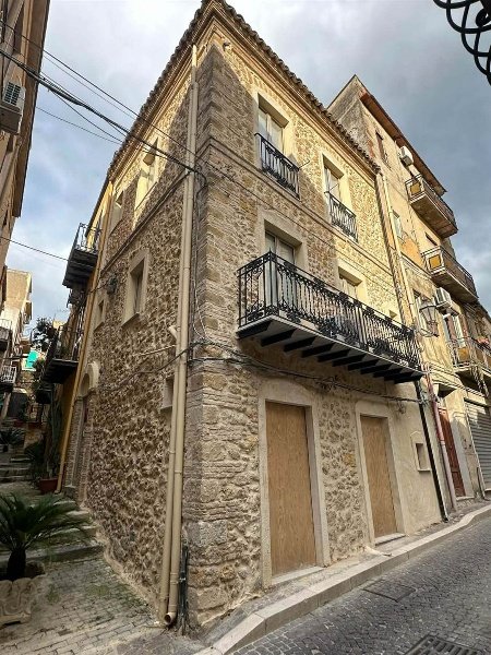 casa indipendente in vendita a Naro