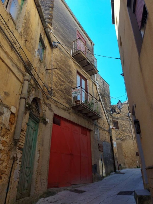 casa indipendente in vendita a Naro