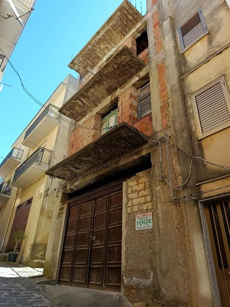 casa indipendente in vendita a Naro