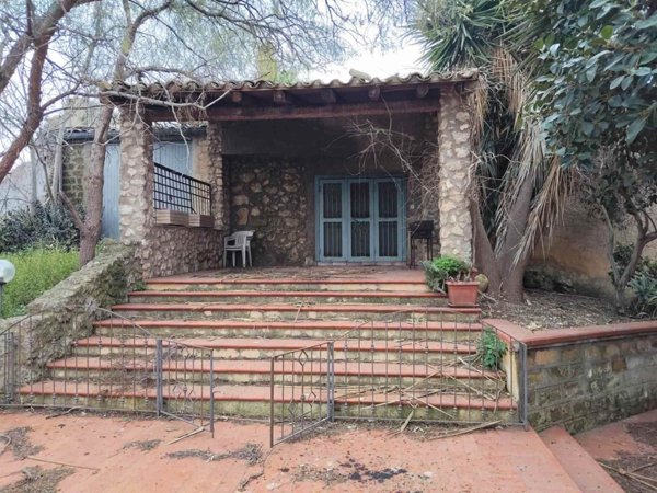 casa indipendente in vendita a Naro