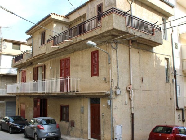 intera palazzina in vendita a Palma di Montechiaro