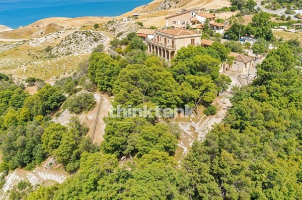 casa indipendente in vendita a Palma di Montechiaro in zona Marina di Palma