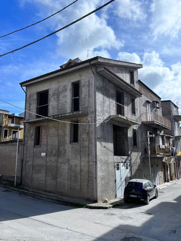 casa indipendente in vendita a Palma di Montechiaro