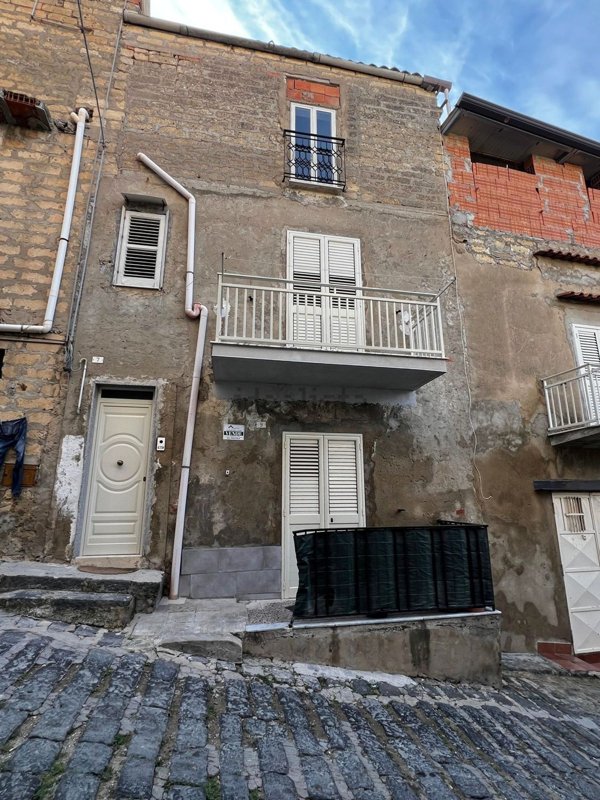 casa indipendente in vendita a Palma di Montechiaro