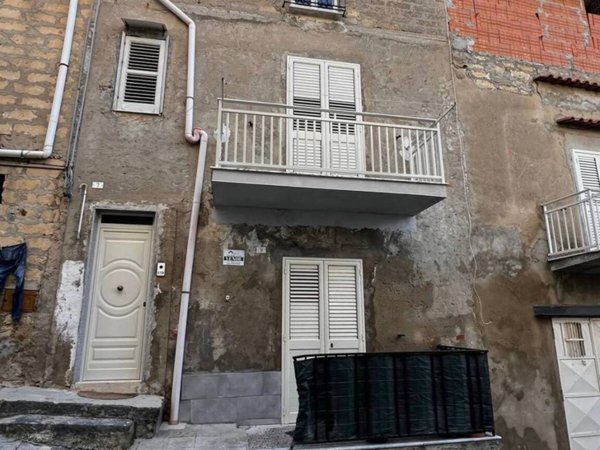 casa indipendente in vendita a Palma di Montechiaro