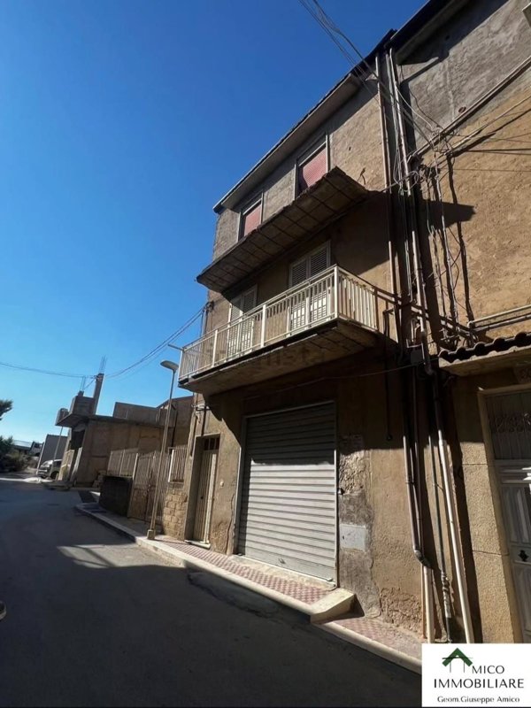 casa indipendente in vendita a Palma di Montechiaro