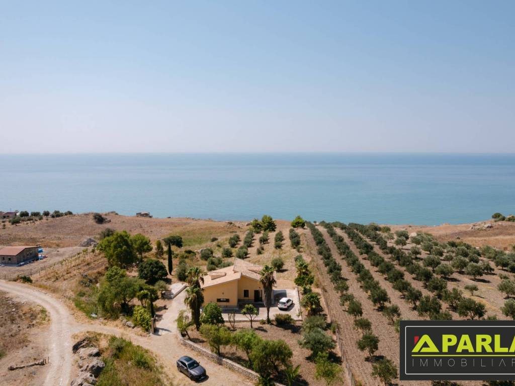 casa indipendente in vendita a Palma di Montechiaro