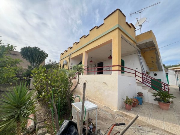 casa indipendente in vendita a Palma di Montechiaro