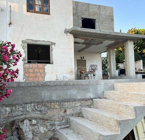 casa indipendente in vendita a Palma di Montechiaro in zona Marina di Palma