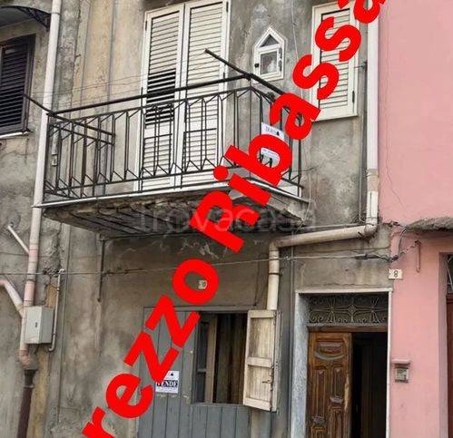 casa indipendente in vendita a Palma di Montechiaro