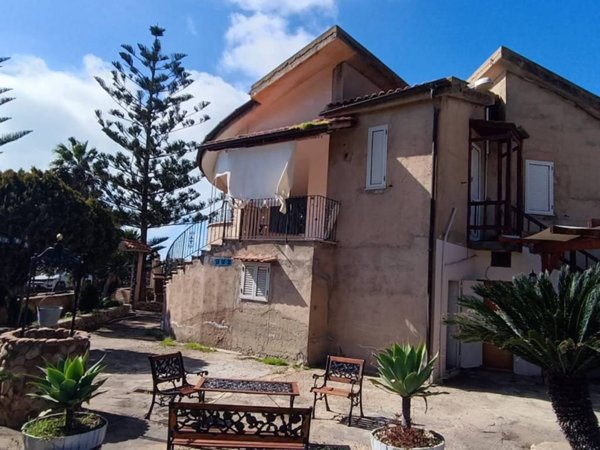 casa indipendente in vendita a Palma di Montechiaro