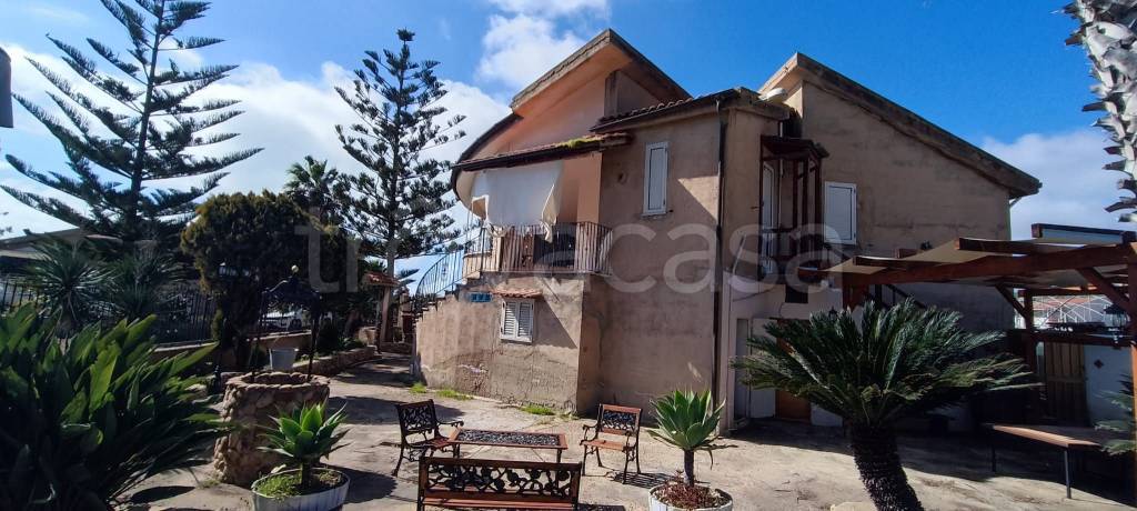 casa indipendente in vendita a Palma di Montechiaro