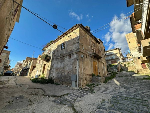 casale in vendita a Palma di Montechiaro