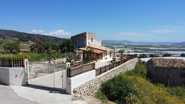 casa indipendente in vendita a Palma di Montechiaro