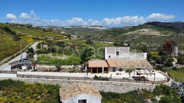 casa indipendente in vendita a Palma di Montechiaro