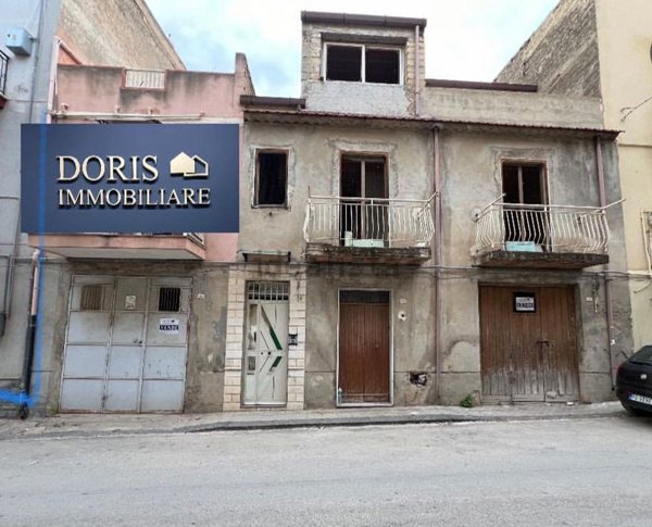 casa indipendente in vendita a Palma di Montechiaro