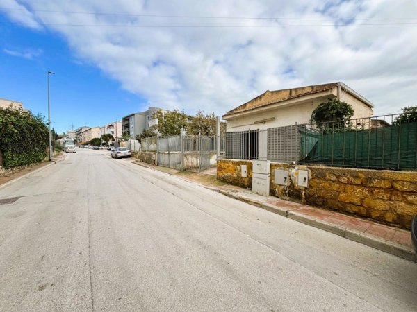 locale di sgombero in vendita a Porto Empedocle