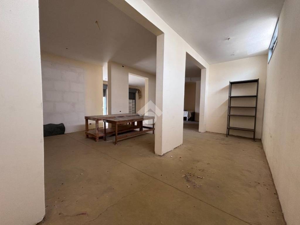 locale di sgombero in vendita a Porto Empedocle