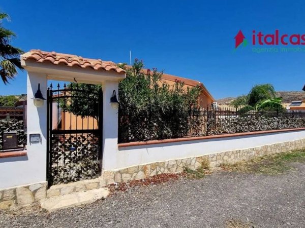 casa indipendente in vendita a Porto Empedocle