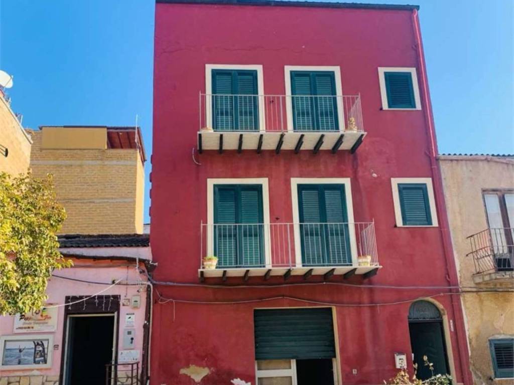 intera palazzina in vendita a Porto Empedocle