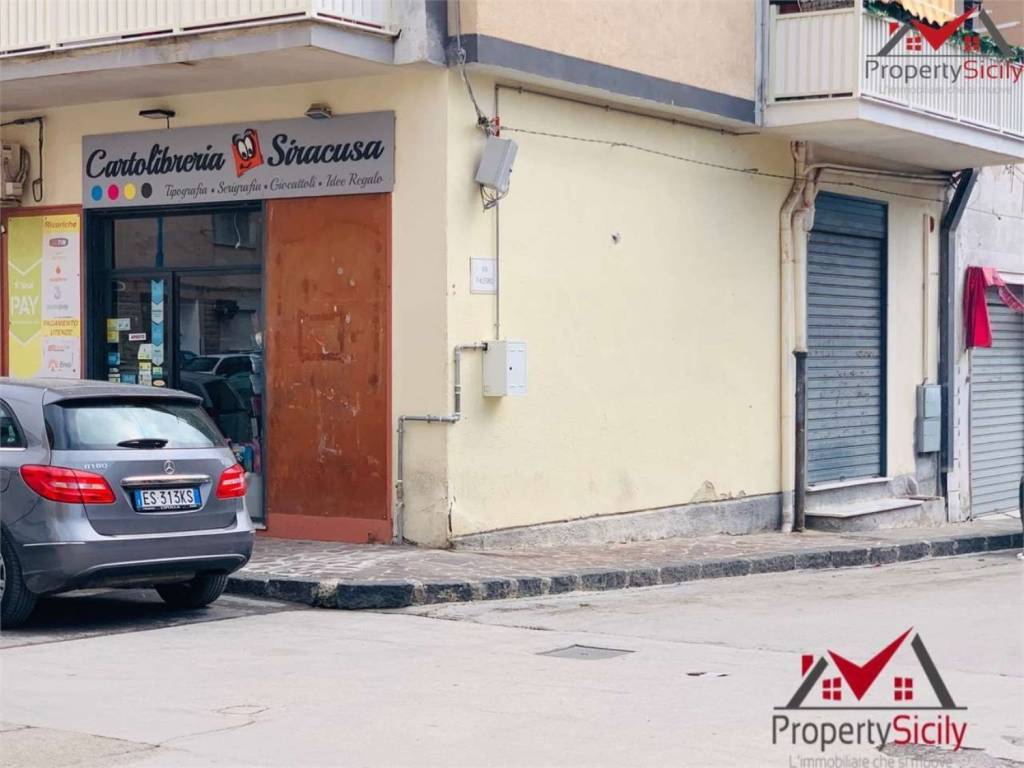 locale commerciale in vendita a Porto Empedocle