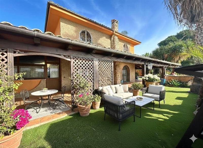 casa indipendente in vendita a Porto Empedocle