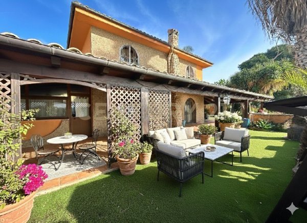 casa indipendente in vendita a Porto Empedocle