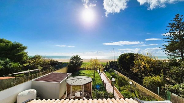 casa indipendente in vendita a Porto Empedocle