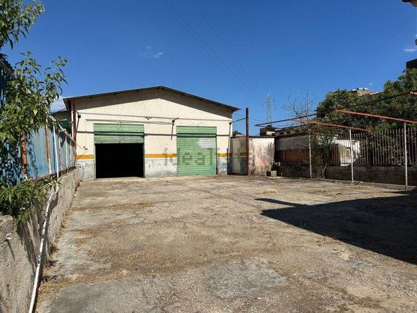 locale commerciale in vendita a Porto Empedocle