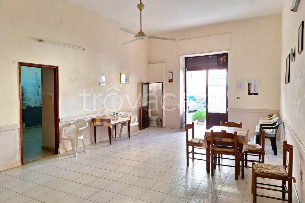 negozio in vendita a Ravanusa