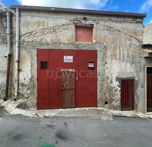 locale commerciale in vendita a Ravanusa