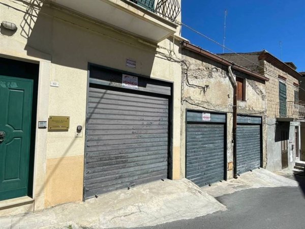 locale commerciale in vendita a Ravanusa