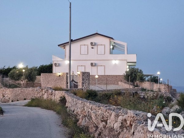 casa indipendente in vendita a Ravanusa