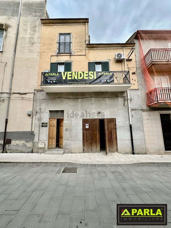 casa indipendente in vendita a Ravanusa