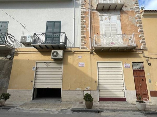 casa indipendente in vendita a Ravanusa
