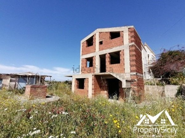 pentavano in vendita a Realmonte