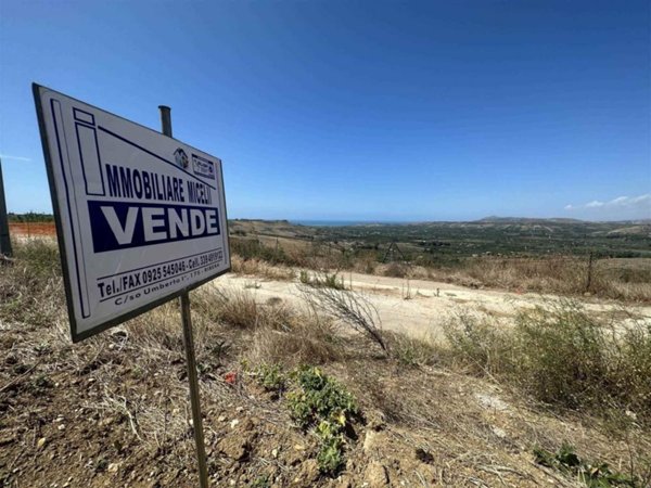 casa indipendente in vendita a Ribera