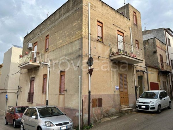 casa indipendente in vendita a Ribera